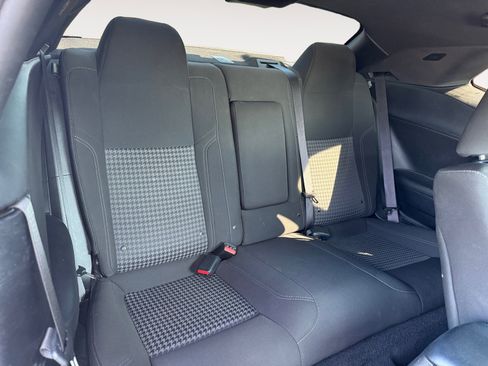 Used 2021 Dodge Challenger SXT image 18