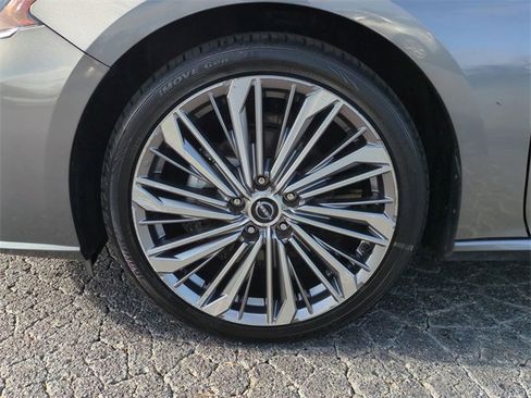 Used 2023 Nissan Altima 2.5 SL image 10