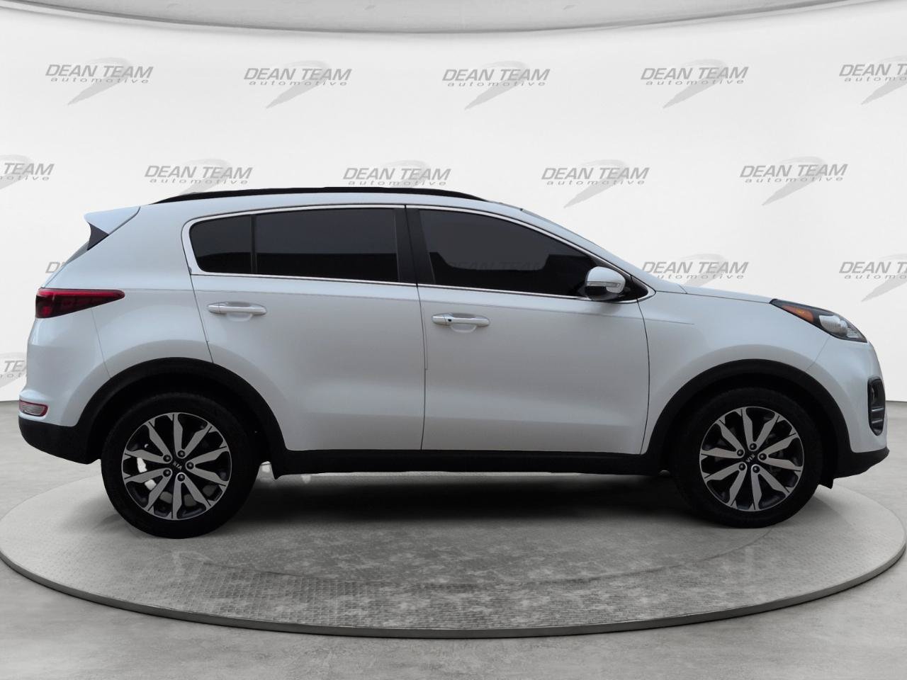 Used 2018 Kia Sportage EX w/ EX Premium Package FWD image 8