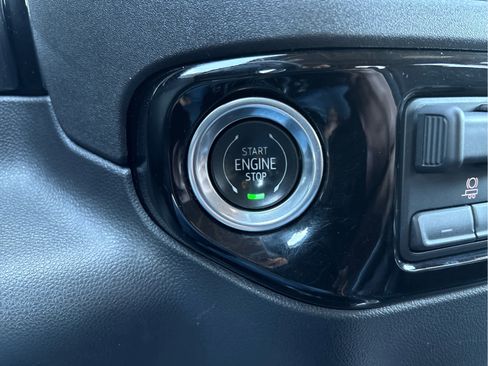 Used 2023 GMC Sierra 1500 Elevation image 21