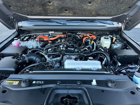 Used 2025 Toyota Land Cruiser image 29