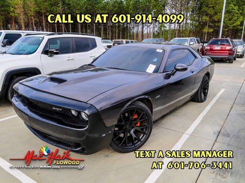 Used 2022 Dodge Challenger R/T image 1