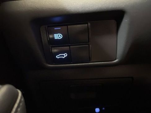 Used 2022 Toyota Highlander XLE AWD/4WD image 47
