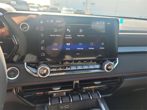 New 2025 Chevrolet Colorado Z71 image 12