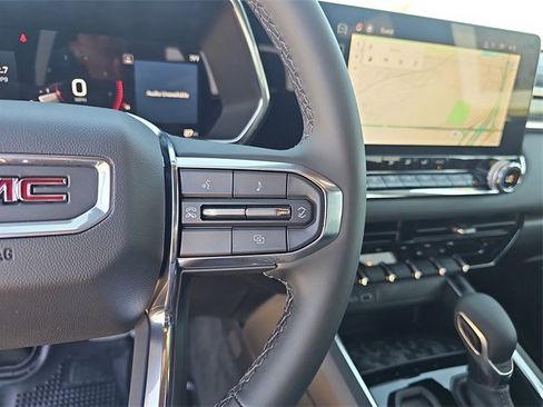 New 2025 GMC Canyon Elevation w/ Convenience Package image 18