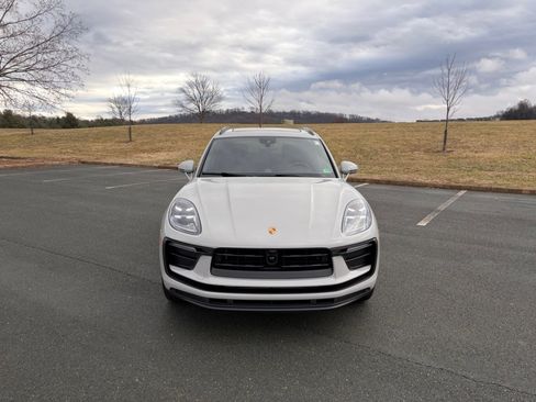 Certified 2026 Porsche Macan Base image 10