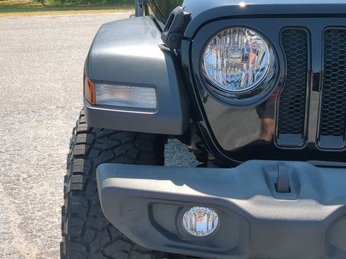 Used 2021 Jeep Wrangler Unlimited Sport AWD/4WD image 8