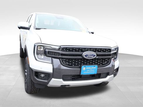 Used 2025 Ford Maverick Lariat AWD/4WD image 9