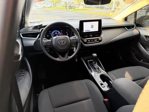 Certified 2026 Toyota Corolla LE FWD image 20