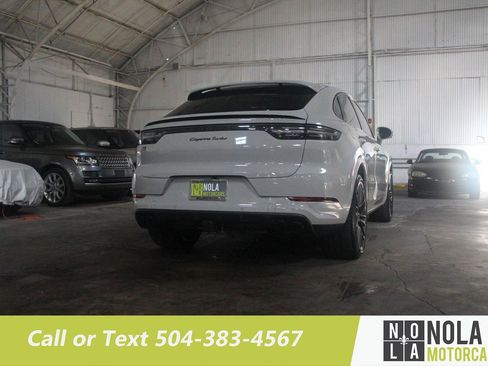 Used 2020 Porsche Cayenne Turbo image 10