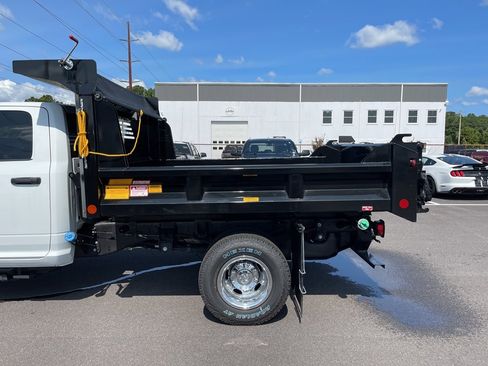 New 2024 RAM 3500 Tradesman w/ Chrome Appearance Group image 11