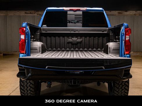 Used 2025 Chevrolet Silverado 1500 ZR2 w/ Technology Package image 9