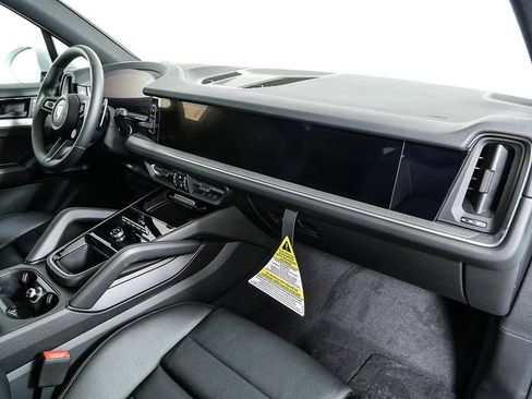 New 2026 Porsche Cayenne AWD image 26