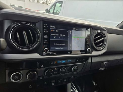 Used 2023 Toyota Tacoma TRD Off-Road w/ TRD Premium Off Road Package image 26