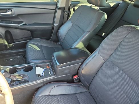 Used 2017 Toyota Camry SE image 20