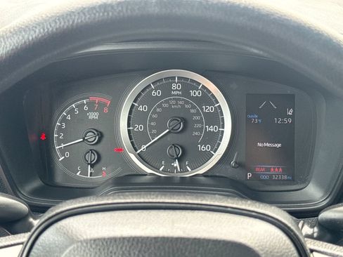 Used 2020 Toyota Corolla LE FWD image 16