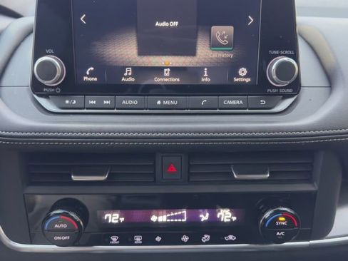 Used 2024 Nissan Rogue SV image 20