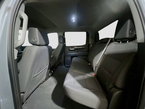Used 2023 Chevrolet Silverado 1500 LT RWD image 16