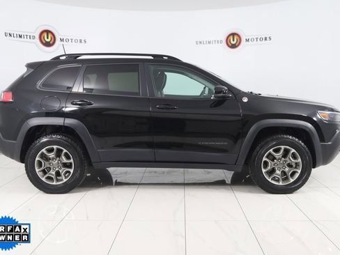 Used 2022 Jeep Cherokee Trailhawk image 2