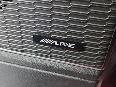 Used 2024 Jeep Grand Cherokee Limited w/ Luxury Tech Group II image 36