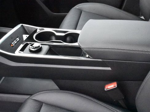 New 2026 Chevrolet Equinox LT w/ Convenience Package II image 22