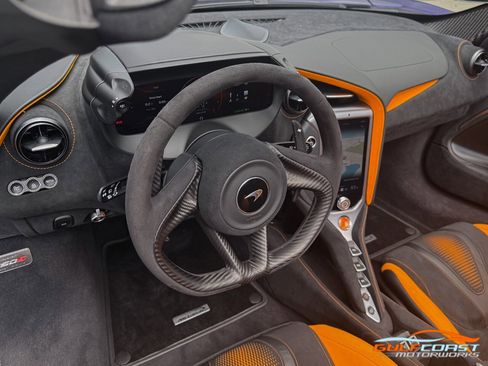 Used 2025 McLaren 750S Spider image 31