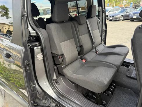 Used 2018 Ford Transit Connect XL FWD image 18