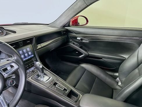 Used 2019 Porsche 911 Turbo S image 26