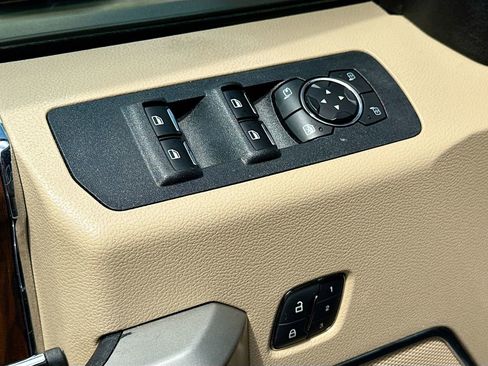 Used 2018 Ford F150 Lariat image 13