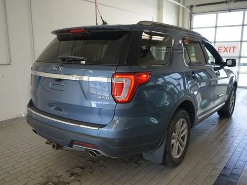 Used 2018 Ford Explorer XLT w/ Equipment Group 202A AWD/4WD image 14