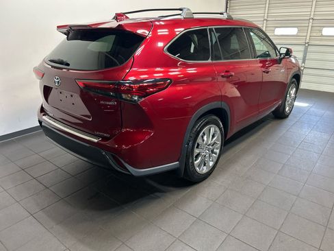 Used 2020 Toyota Highlander Limited AWD/4WD image 3