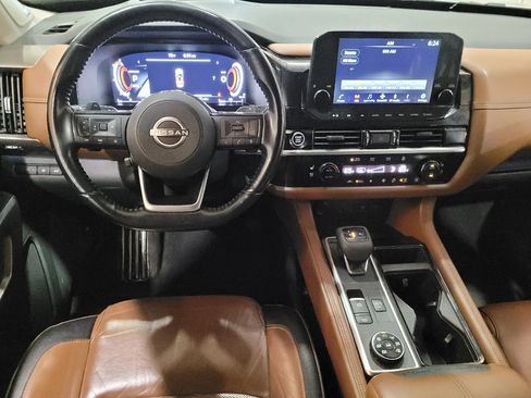 Used 2022 Nissan Pathfinder Platinum w/ Lighting Package (N93) AWD/4WD image 22