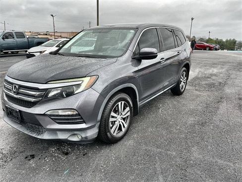 Used 2017 Honda Pilot EX image 13
