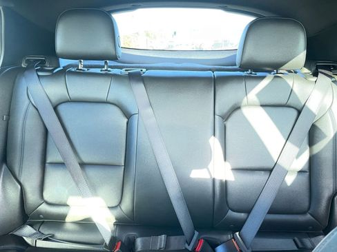 Used 2025 Buick Envista Sport Touring image 38