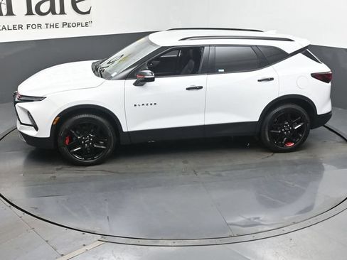 Used 2024 Chevrolet Blazer LT w/ Sound & Technology Package FWD image 59