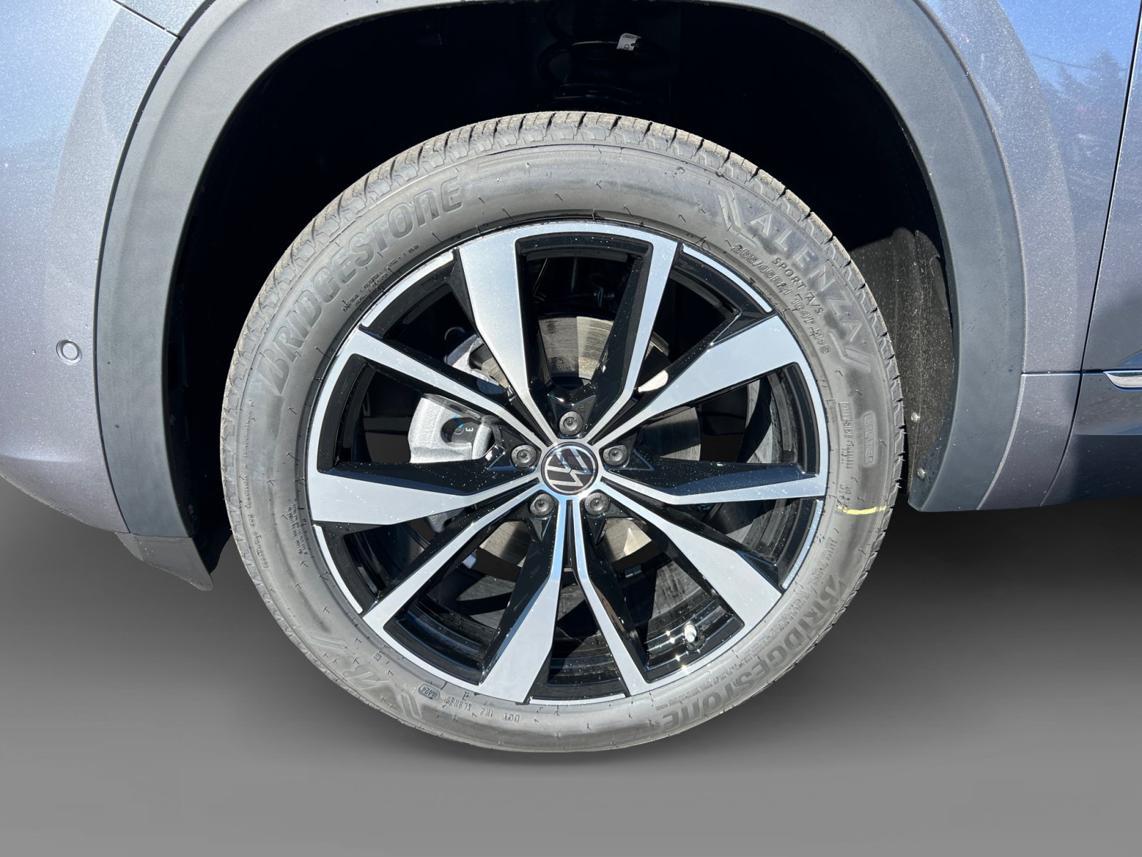 New 2025 Volkswagen Atlas Cross Sport SEL Premium R-Line AWD/4WD image 9