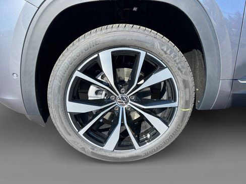 New 2025 Volkswagen Atlas Cross Sport SEL Premium R-Line image 9