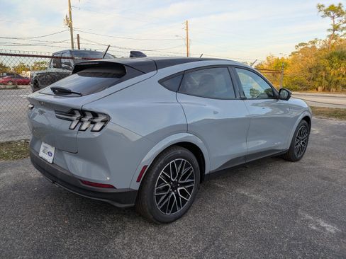 New 2025 Ford Mustang Mach-E Premium image 4