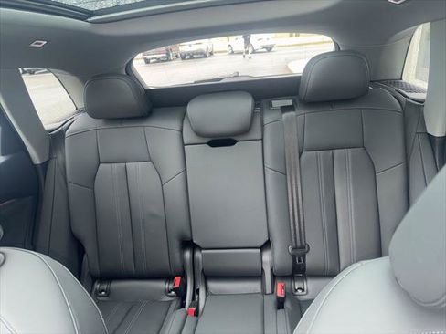 Certified 2025 Audi Q5 Premium w/ Convenience Package AWD/4WD image 25