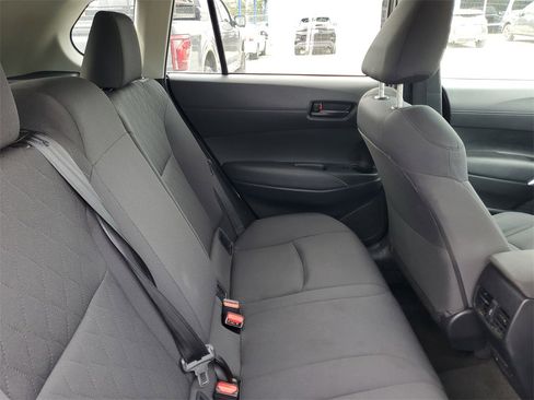 Used 2022 Toyota Corolla Cross LE image 31