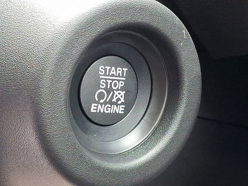 Used 2024 RAM ProMaster 2500 w/ Safety Group FWD image 19