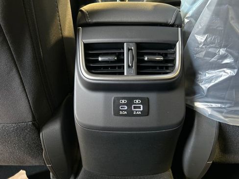 Used 2025 Subaru Legacy Premium AWD/4WD image 16