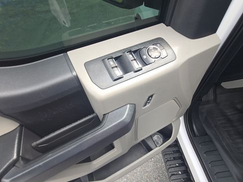 Used 2020 Ford F150 XL w/ Equipment Group 101A Mid AWD/4WD image 12