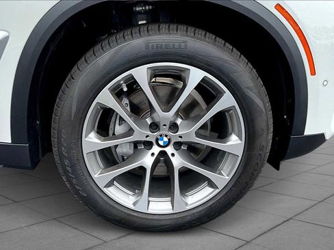 New 2026 BMW X5 sDrive40i w/ Climate Comfort Package RWD image 11