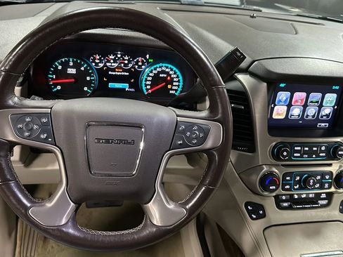 Used 2017 GMC Yukon XL Denali w/ Open Road Package image 28