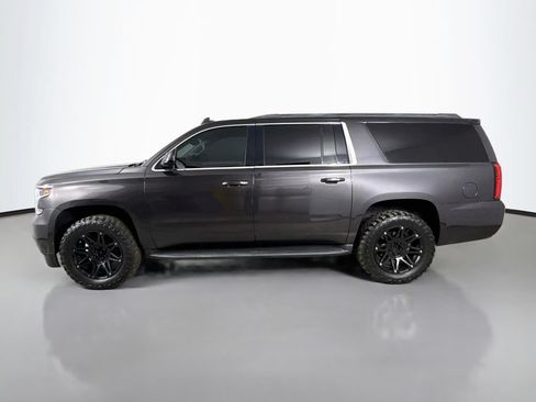 Used 2018 Chevrolet Suburban LS AWD/4WD image 4