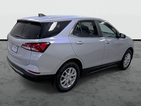 Used 2022 Chevrolet Equinox LT image 4