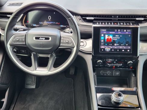 Used 2021 Jeep Grand Cherokee L Laredo RWD image 26