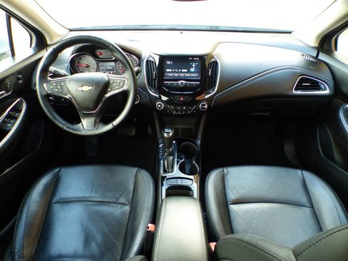 Used 2017 Chevrolet Cruze Premier image 23