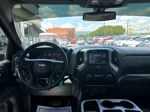 Used 2019 Chevrolet Silverado 1500 Custom w/ Custom Max Trailering Package image 11